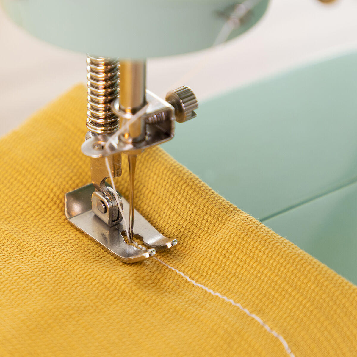 Sewny™ Mini Máquina de Coser Portátil