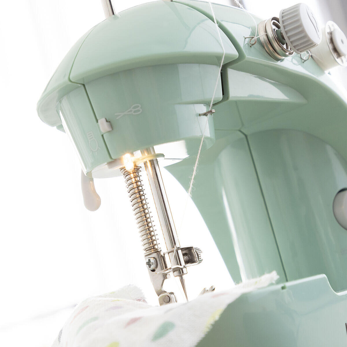 Sewny™ Mini Máquina de Coser Portátil